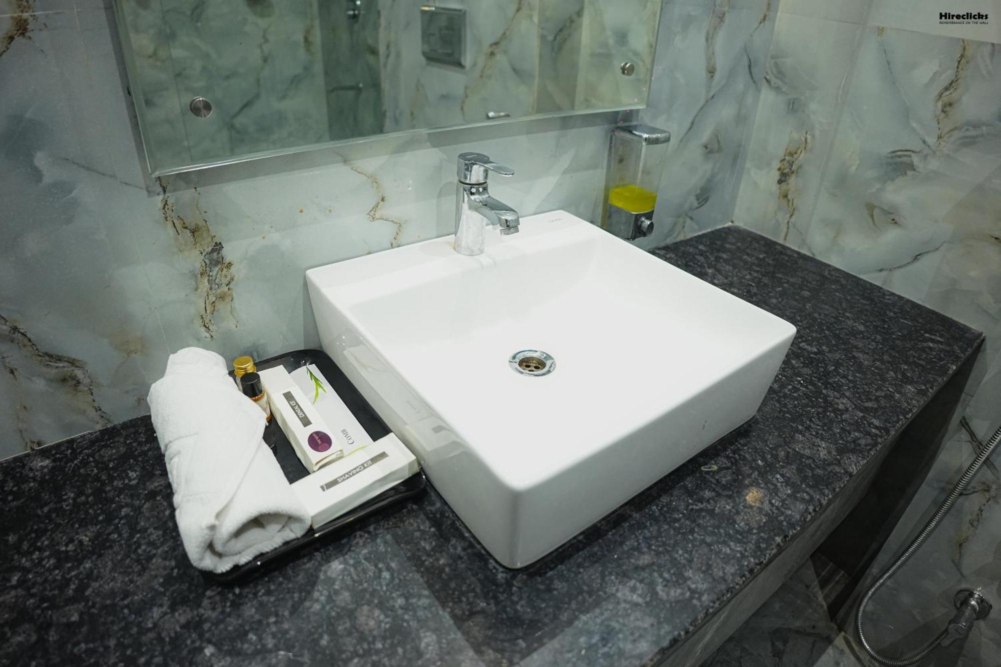 The Krati Resort & Convention Centre Bareilly Exteriér fotografie